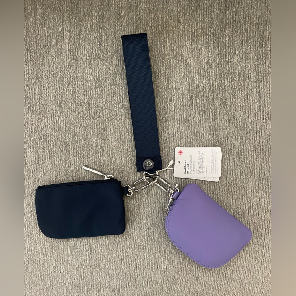 NWT LULULEMON DUAL POUCH WRISTLET True Navy/Dark Lavender OS